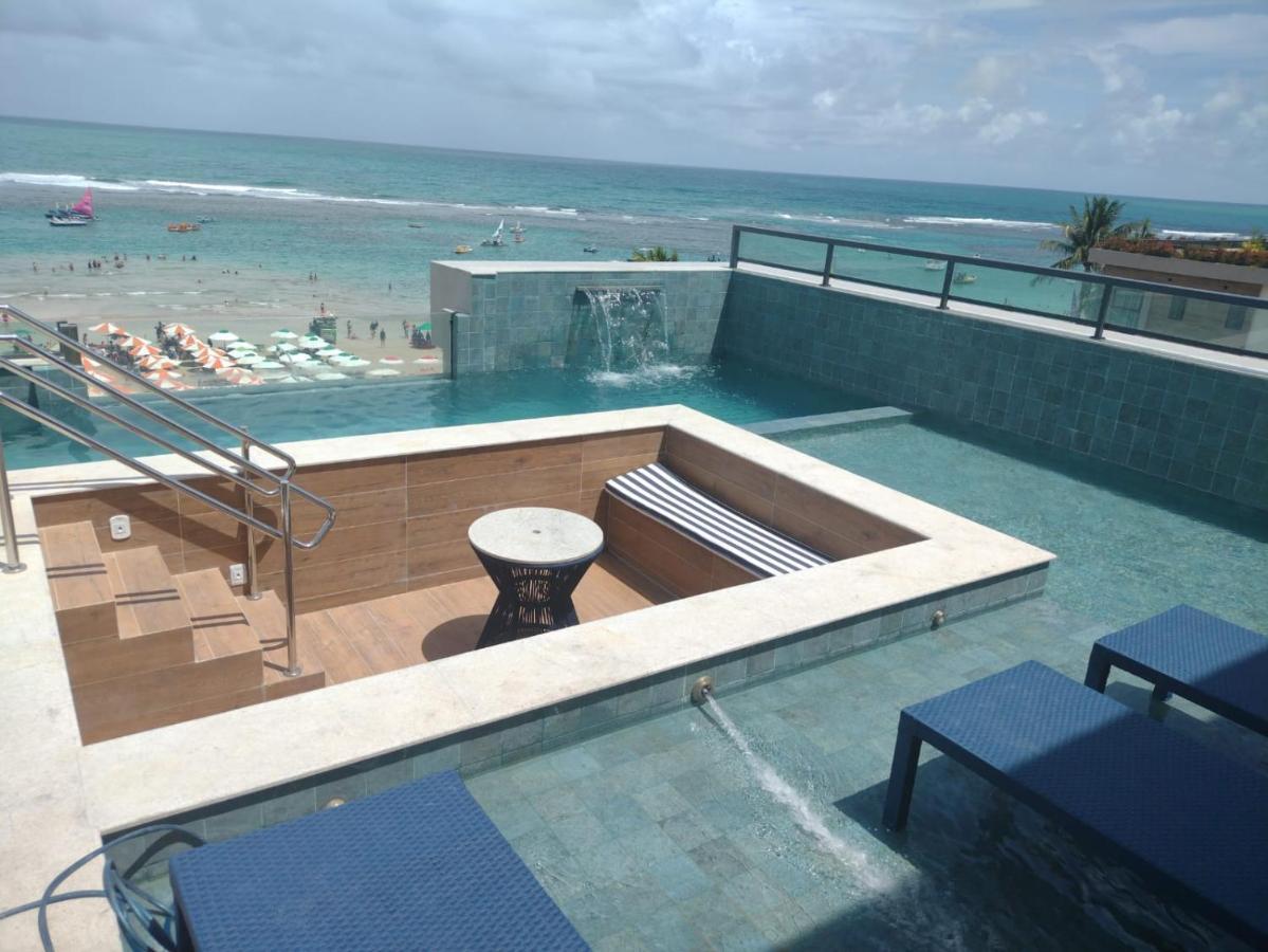 Apartment Luar *